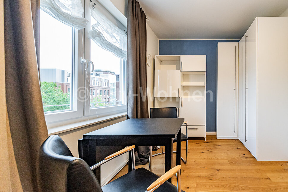 Zentrale M Blierte Zimmer Neubauwohnung Aus Mit Balkon In