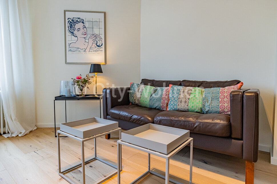 furnished apartement for rent in Hamburg Hoheluft/Meldorfer Straße.  living & dining