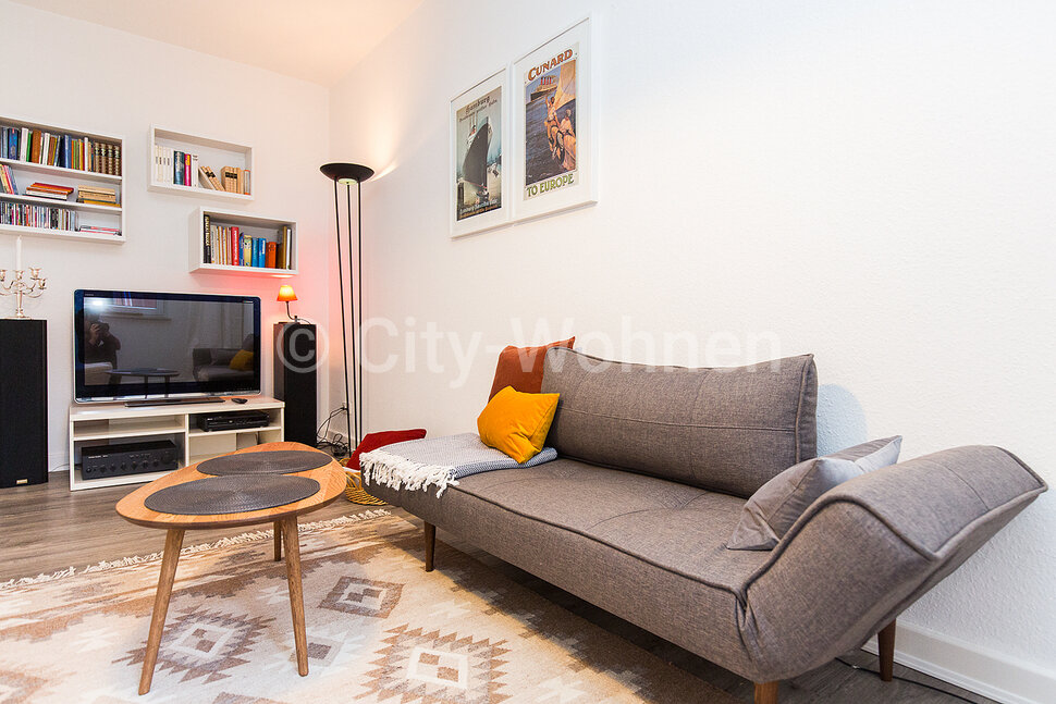 furnished apartement for rent in Hamburg Winterhude/Heidberg.  living room