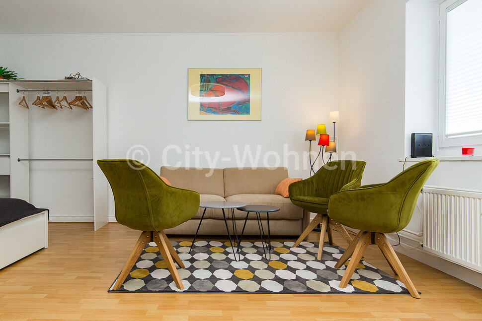 furnished apartement for rent in Hamburg Hoheluft/Wrangelstraße.  living & sleeping