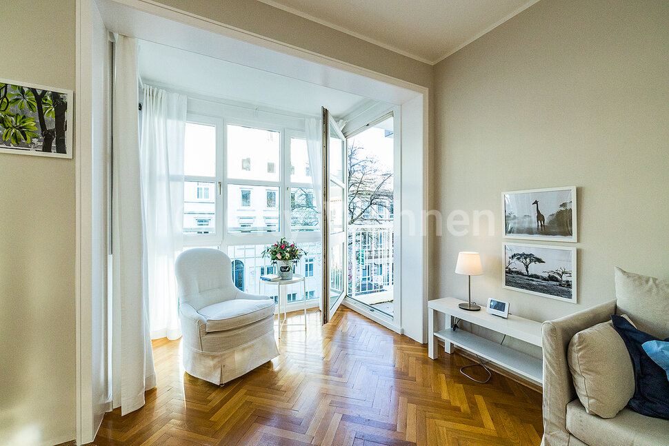 furnished apartement for rent in Hamburg Eimsbüttel/Müggenkampstraße.  living room