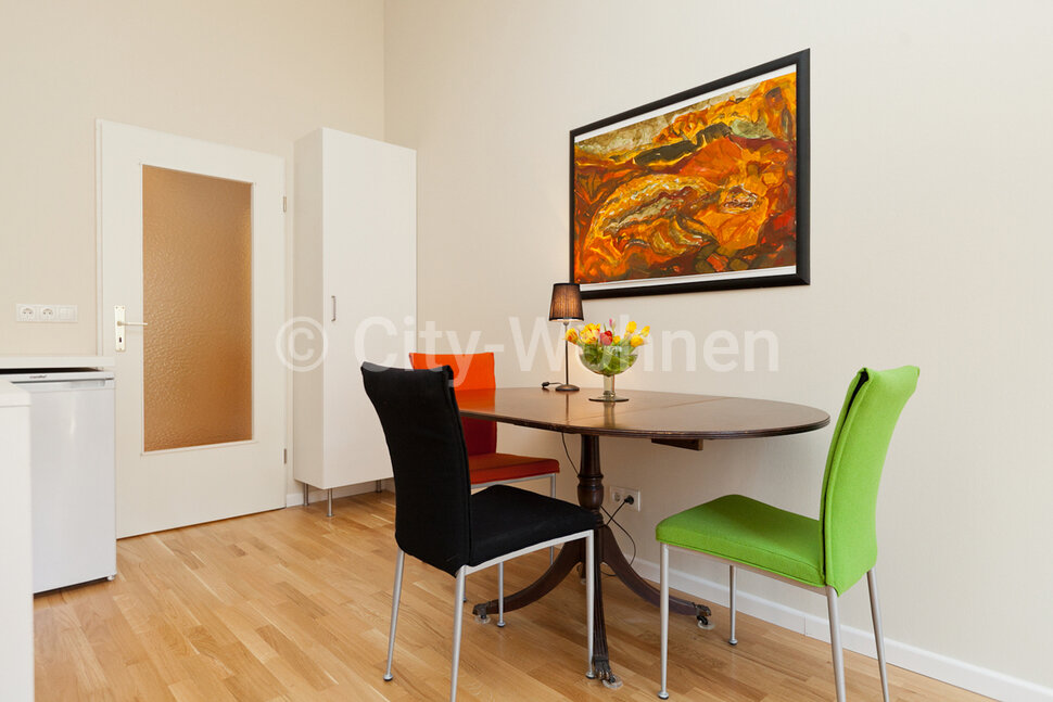 furnished apartement for rent in Hamburg Barmbek/Berthastraße.  living area