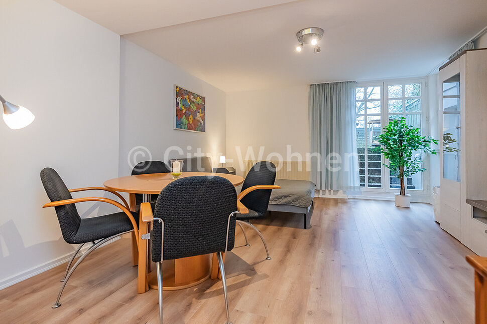 furnished apartement for rent in Hamburg Groß Borstel/Whg. rechts Frustbergstraße.  