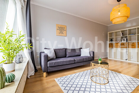 moeblierte Wohnung mieten in Hamburg Lokstedt/Osterfeldstraße. Wohnzimmer