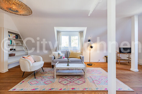 moeblierte Wohnung mieten in Hamburg Groß Flottbek/Schoenaich-Carolath-Straße.