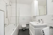 furnished apartement for rent in Hamburg Altona/Otzenstraße.  bathroom 5 (small)